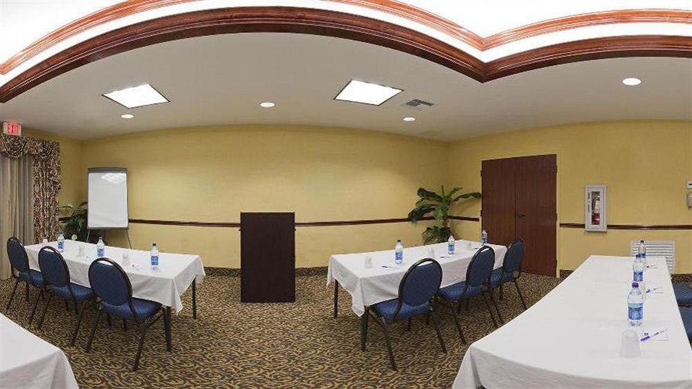Holiday Inn Express & Suites Sebring By Ihg Exterior foto